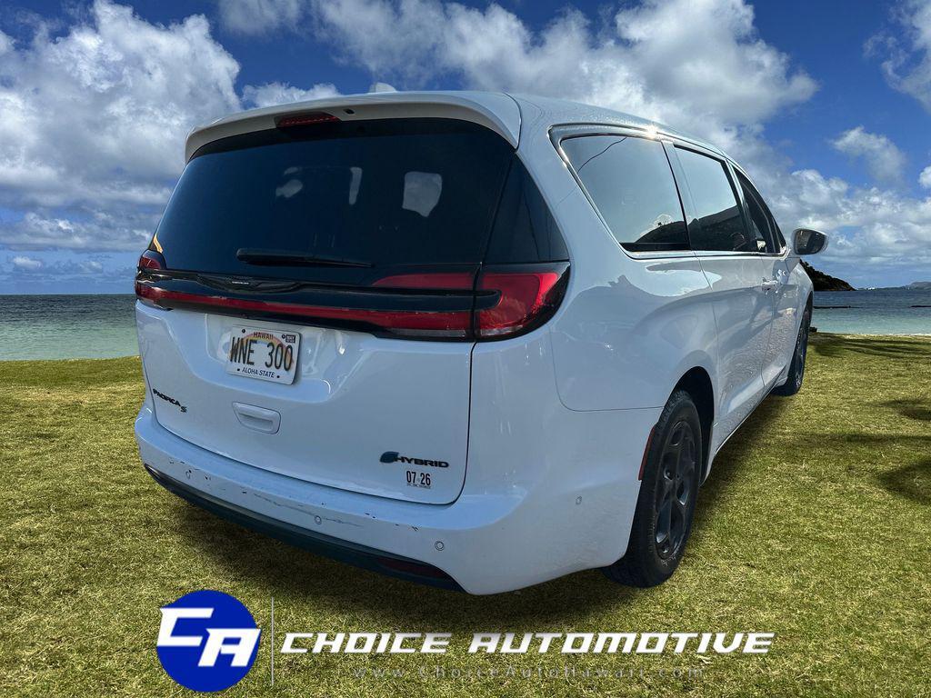 used 2022 Chrysler Pacifica Hybrid car, priced at $27,500