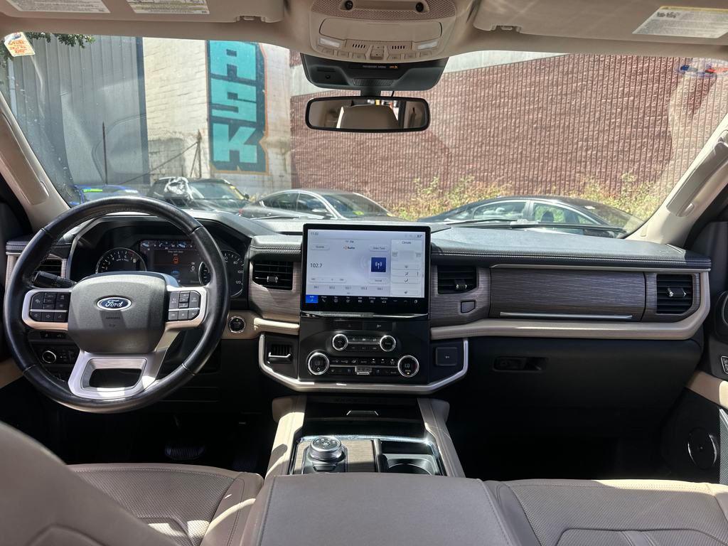 used 2023 Ford Expedition car, priced at $46,500