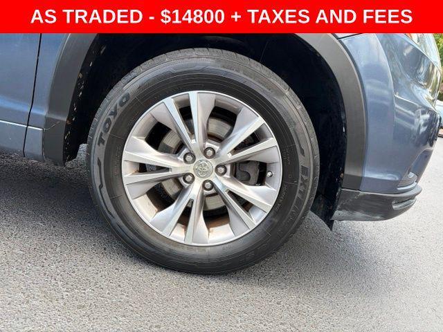 used 2015 Toyota Highlander car, priced at $15,999