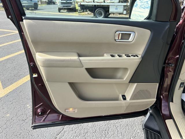 used 2015 Honda Pilot car, priced at $8,000