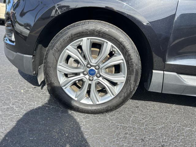 used 2022 Ford Edge car, priced at $20,000