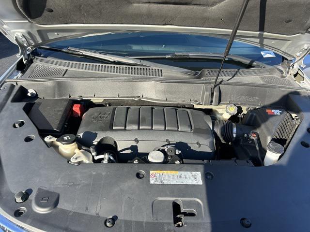 used 2016 Chevrolet Traverse car, priced at $8,000