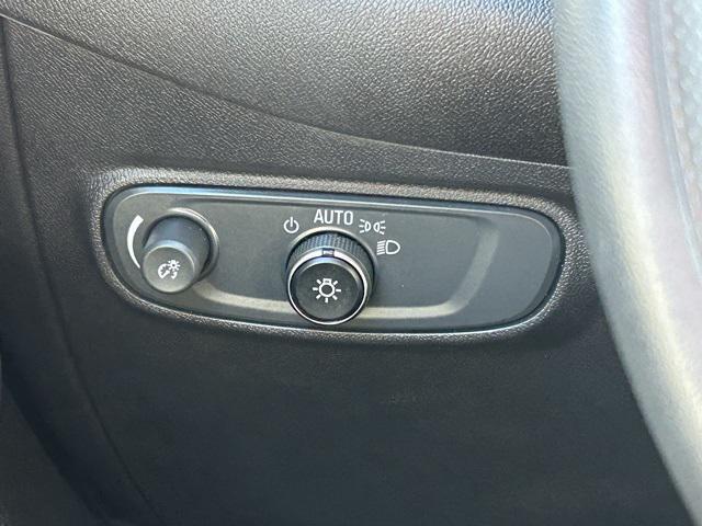 used 2023 Chevrolet Equinox car, priced at $19,668