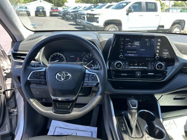 2021 Celestial Silver Metallic Toyota Highlander