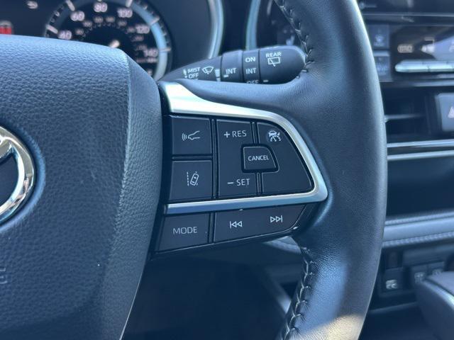 2021 Celestial Silver Metallic Toyota Highlander