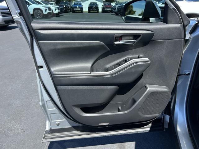 2021 Celestial Silver Metallic Toyota Highlander