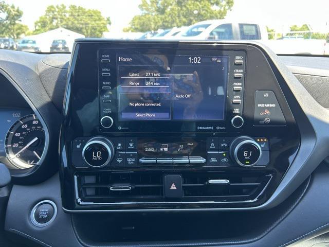2021 Celestial Silver Metallic Toyota Highlander