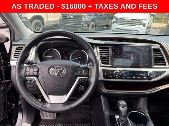 used 2019 Toyota Highlander Hybrid car, priced at $17,199