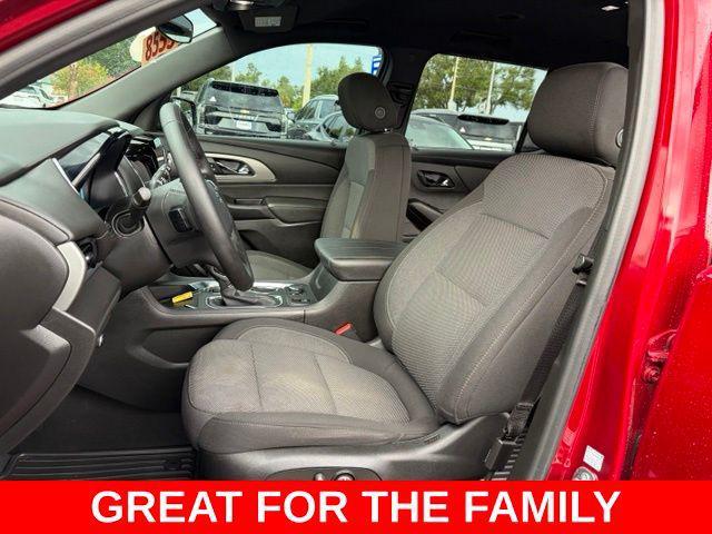 used 2023 Chevrolet Traverse car, priced at $28,893