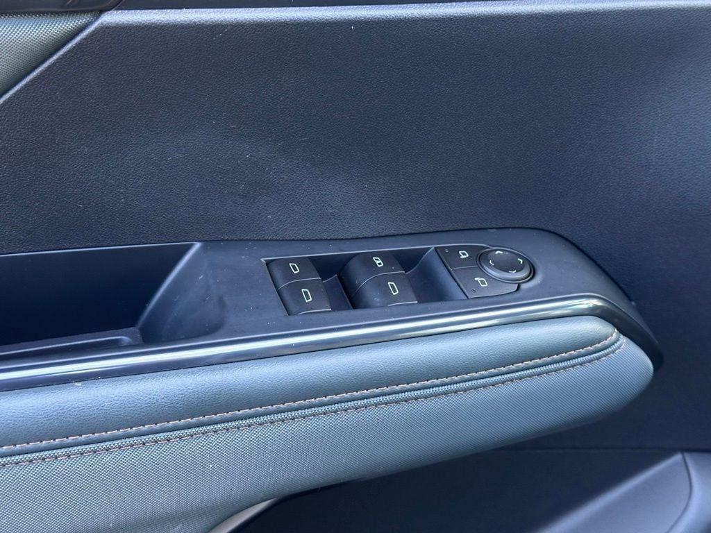 used 2024 GMC Acadia car, priced at $45,989