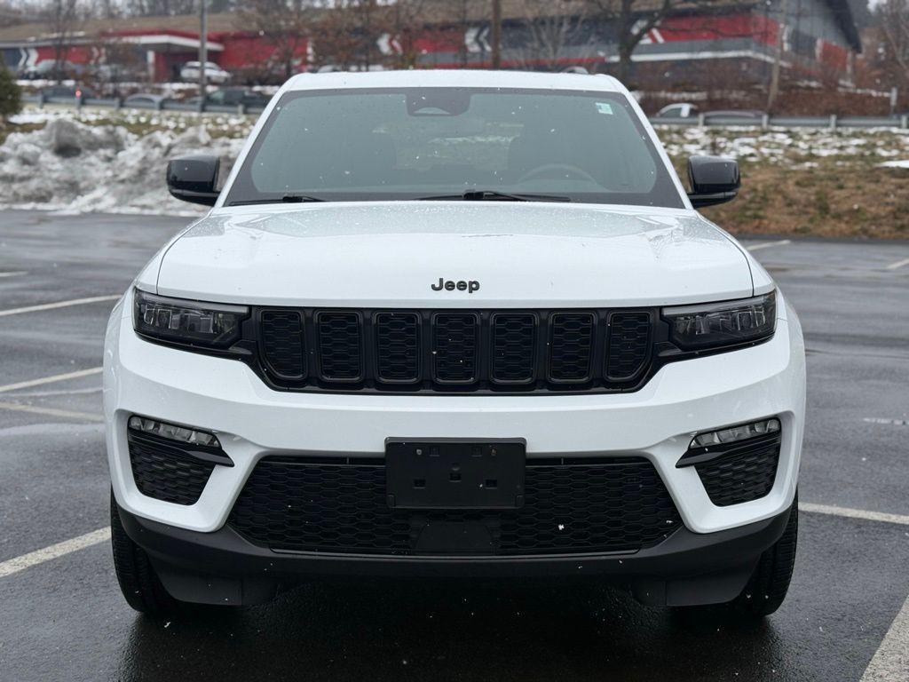 used 2024 Jeep Grand Cherokee car, priced at $37,400