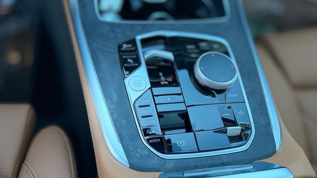 new 2026 BMW X7 car, priced at $91,930