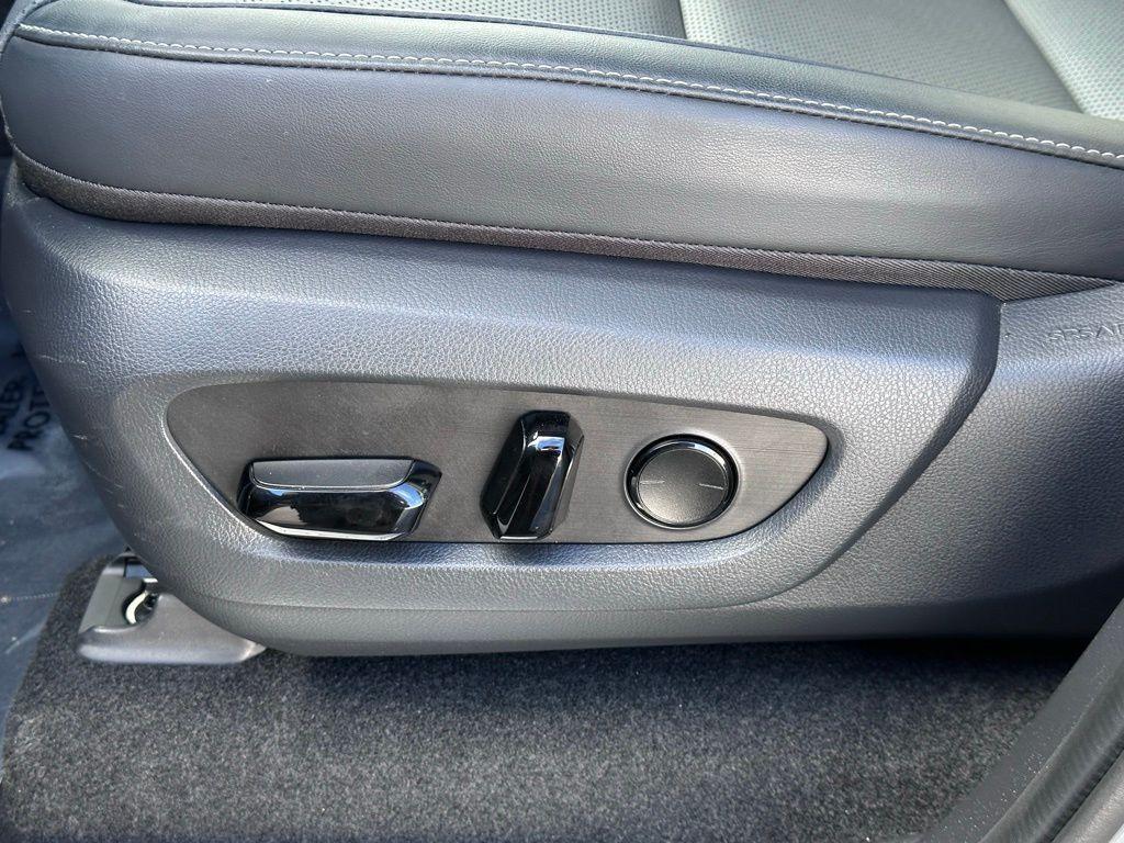 used 2025 Lexus GX 550 car, priced at $81,997