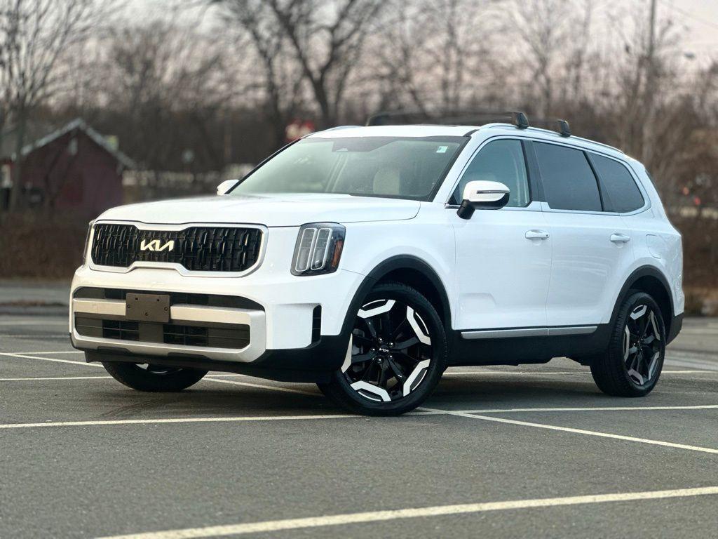 used 2025 Kia Telluride car, priced at $41,950