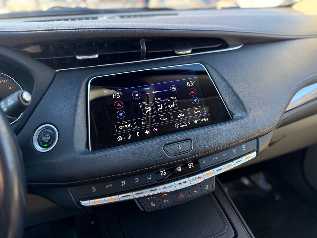 used 2022 Cadillac XT4 car, priced at $24,894