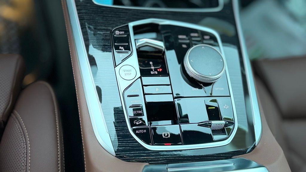 new 2026 BMW X5 PHEV car, priced at $89,070