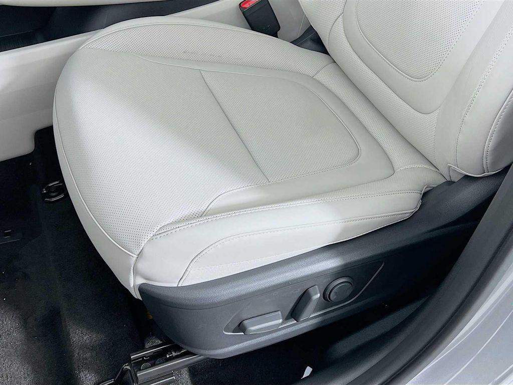 new 2026 Hyundai TUCSON Hybrid car, priced at $34,595