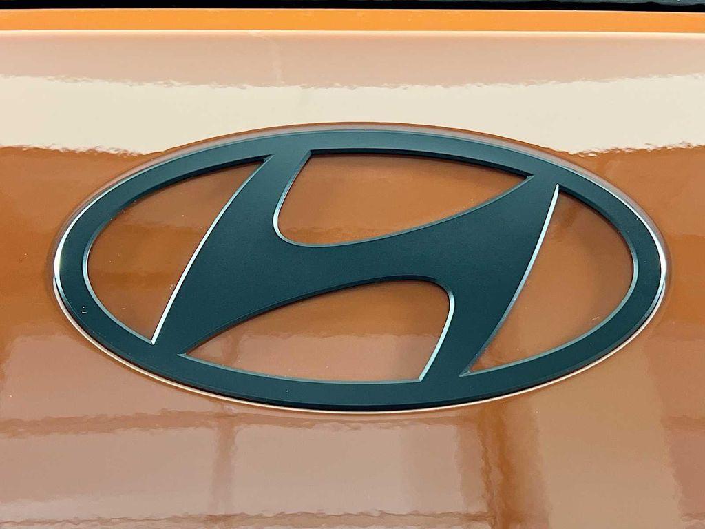 new 2025 Hyundai SANTA FE HEV car, priced at $47,462