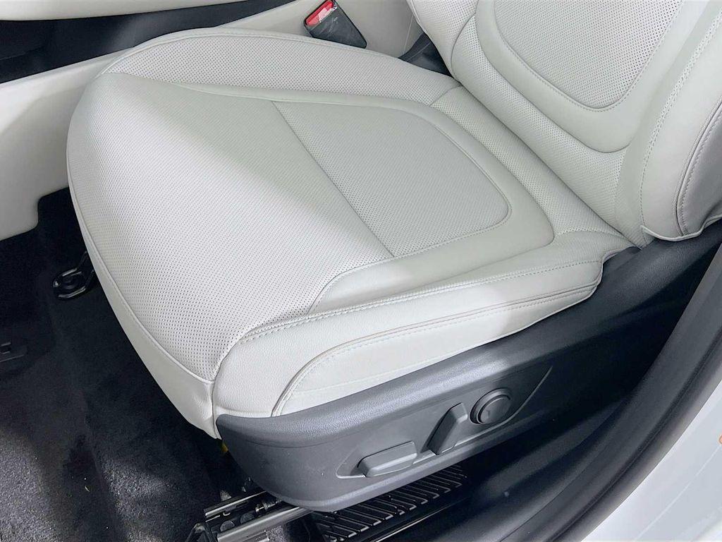 new 2026 Hyundai TUCSON Hybrid car, priced at $42,170