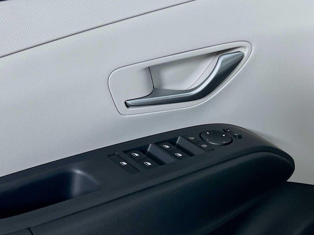 new 2026 Hyundai TUCSON Hybrid car, priced at $35,851