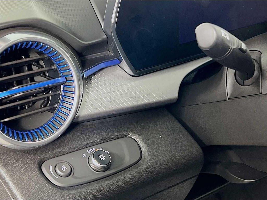 used 2025 Chevrolet Trax car, priced at $21,089