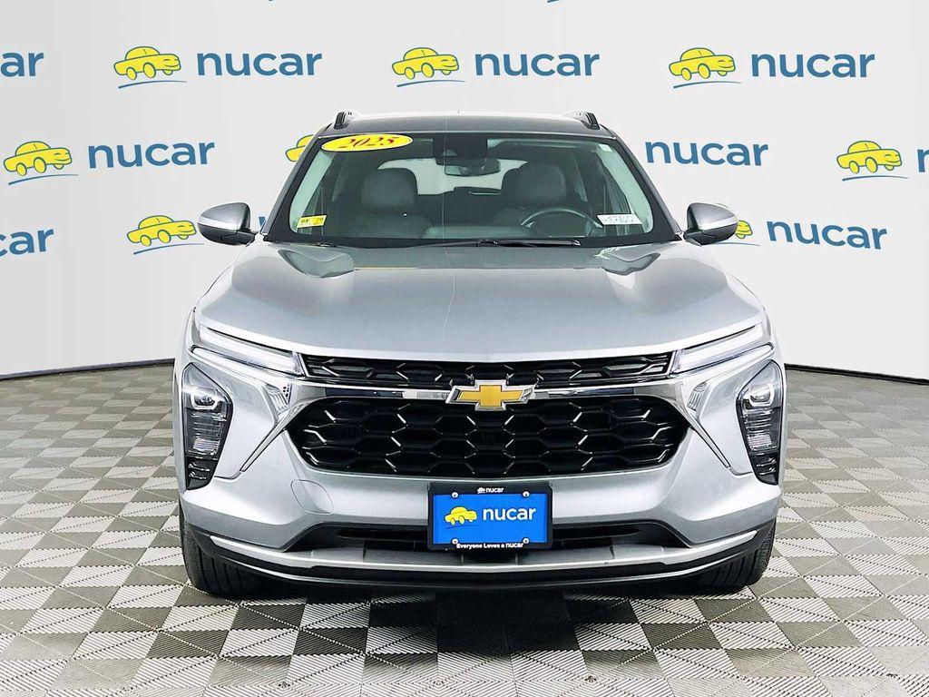 used 2025 Chevrolet Trax car, priced at $21,089