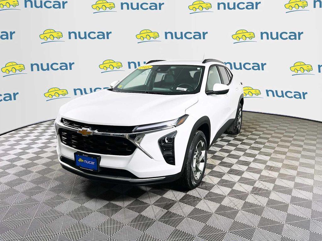 used 2025 Chevrolet Trax car, priced at $21,524
