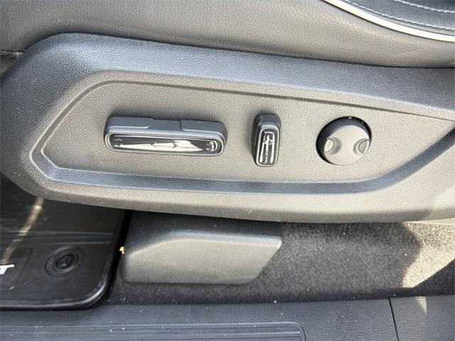 used 2025 Honda Pilot car, priced at $45,672