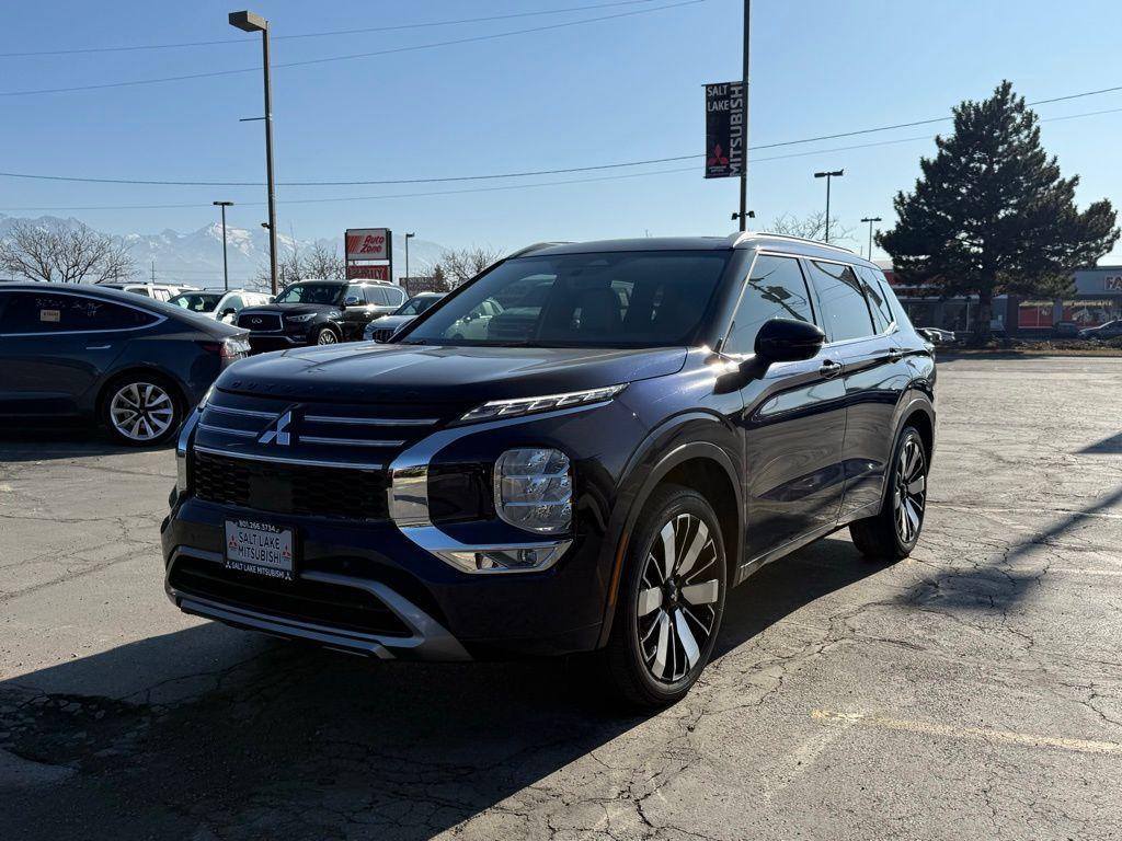 used 2025 Mitsubishi Outlander car, priced at $31,855