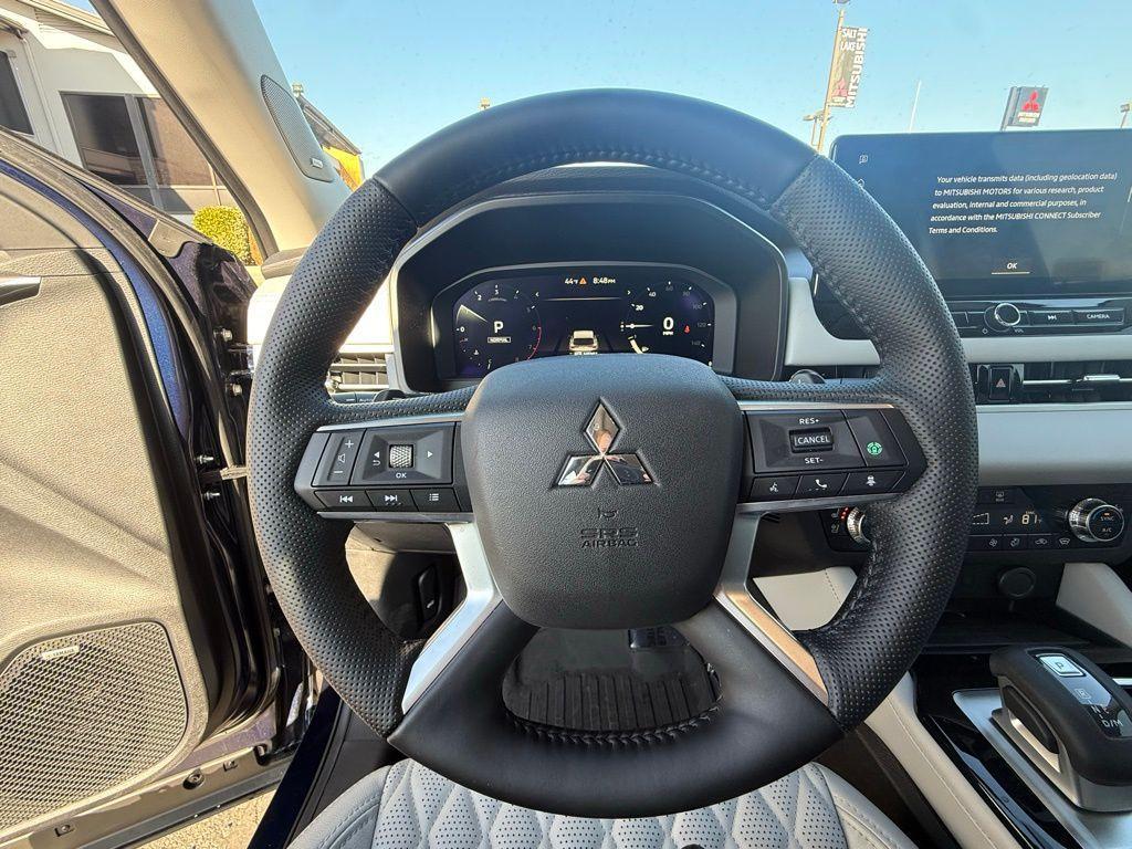 used 2025 Mitsubishi Outlander car, priced at $31,855