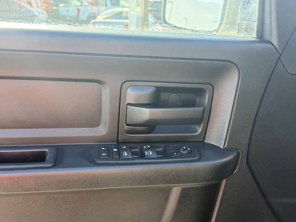 used 2019 Ram 1500 Classic car, priced at $21,944