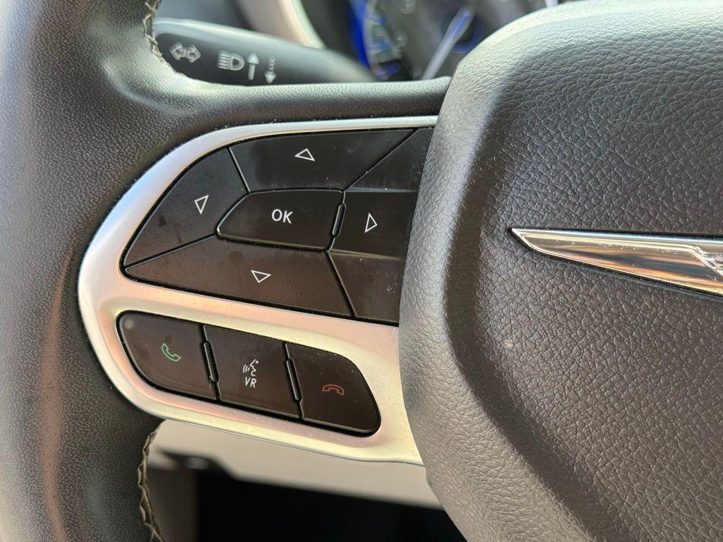 used 2022 Chrysler Pacifica car, priced at $20,177