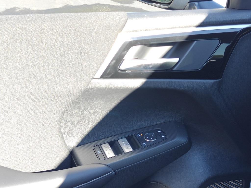 new 2025 Mitsubishi Outlander PHEV car, priced at $38,120