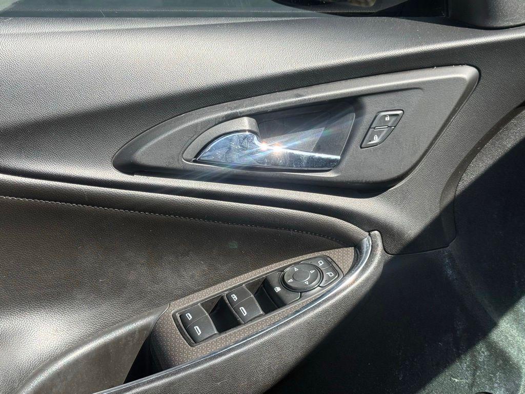 used 2018 Chevrolet Malibu car, priced at $9,600