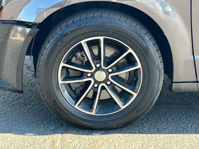 used 2014 Dodge Grand Caravan car, priced at $2,750