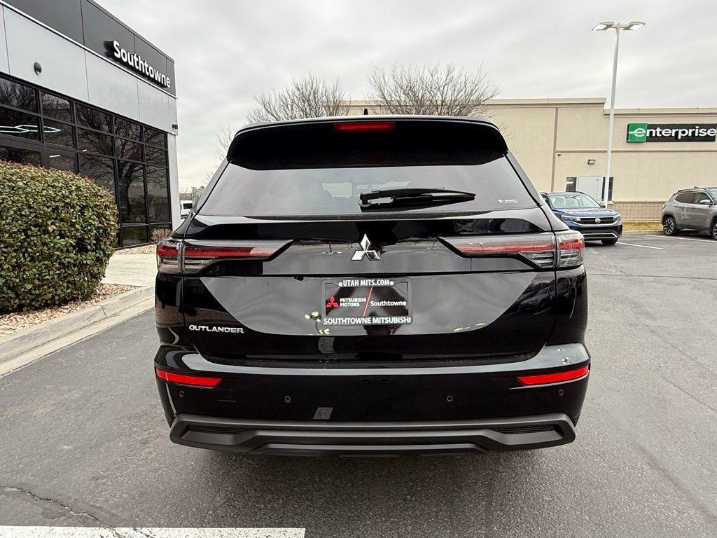 new 2026 Mitsubishi Outlander car, priced at $31,898