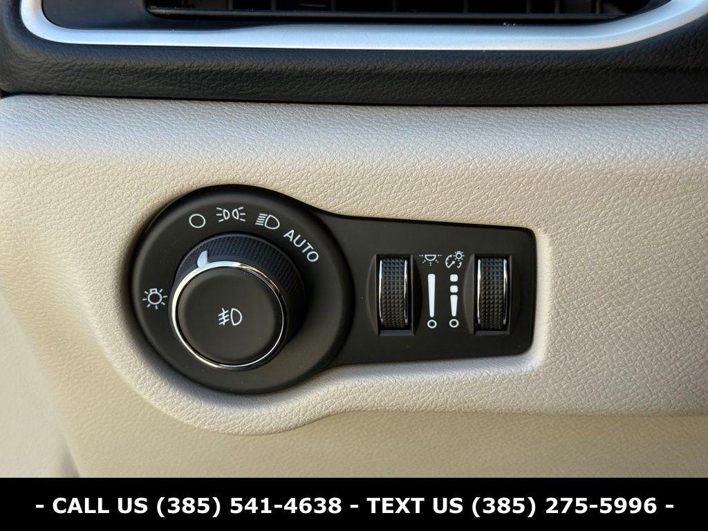 used 2023 Chrysler Pacifica car, priced at $26,073