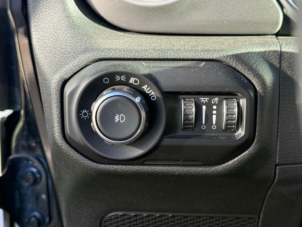 used 2021 Jeep Wrangler Unlimited car, priced at $27,192