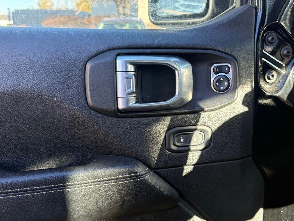 used 2021 Jeep Wrangler Unlimited car, priced at $27,192