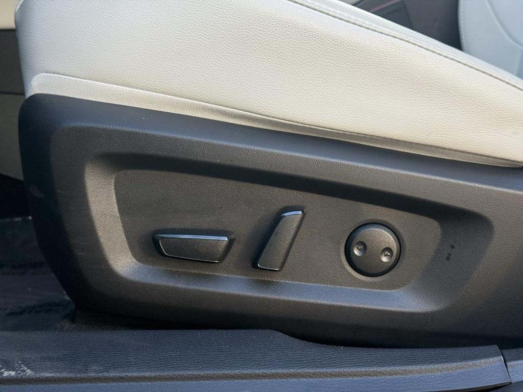 used 2025 Mitsubishi Outlander car, priced at $32,344