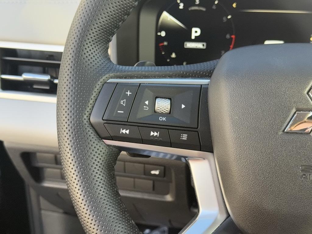 used 2025 Mitsubishi Outlander car, priced at $32,344
