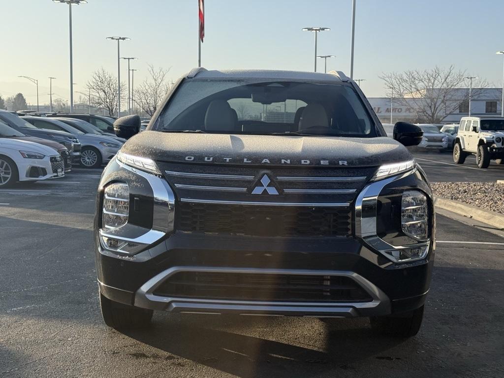used 2025 Mitsubishi Outlander car, priced at $32,344