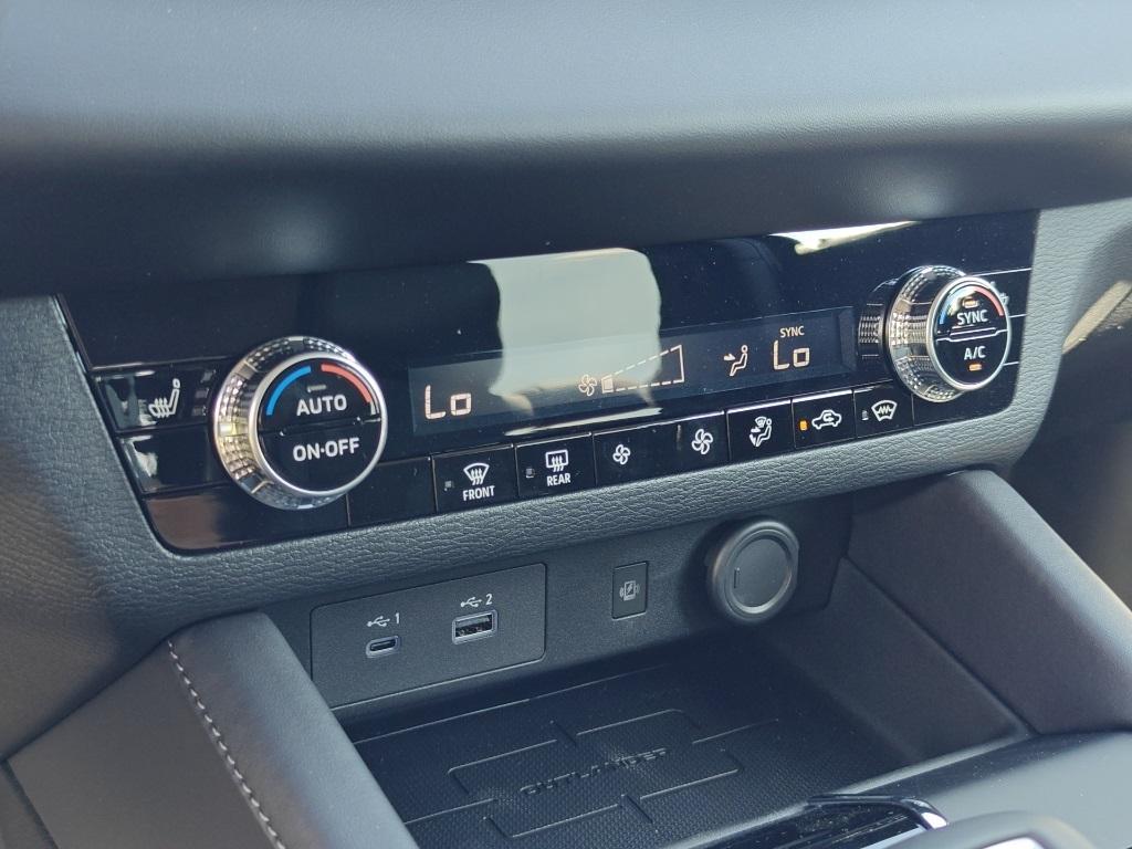 new 2025 Mitsubishi Outlander PHEV car, priced at $41,655