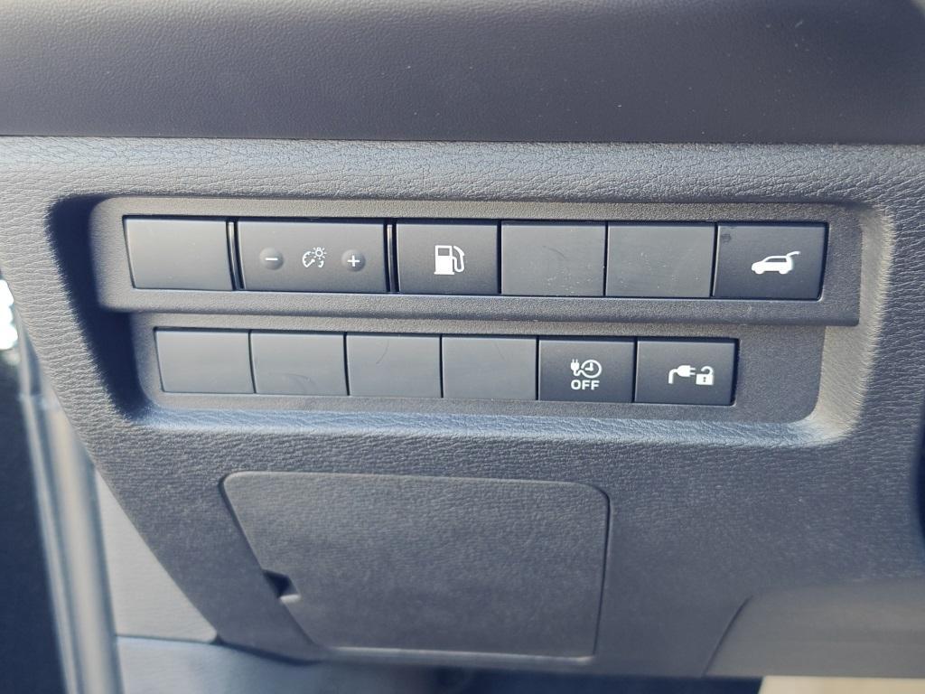 new 2025 Mitsubishi Outlander PHEV car, priced at $41,655