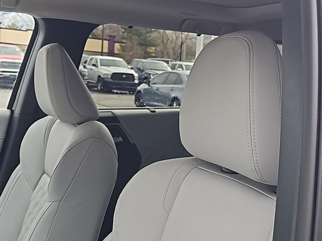 new 2025 Mitsubishi Outlander PHEV car, priced at $41,905