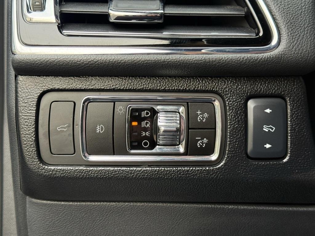 used 2024 Lincoln Navigator car, priced at $60,849