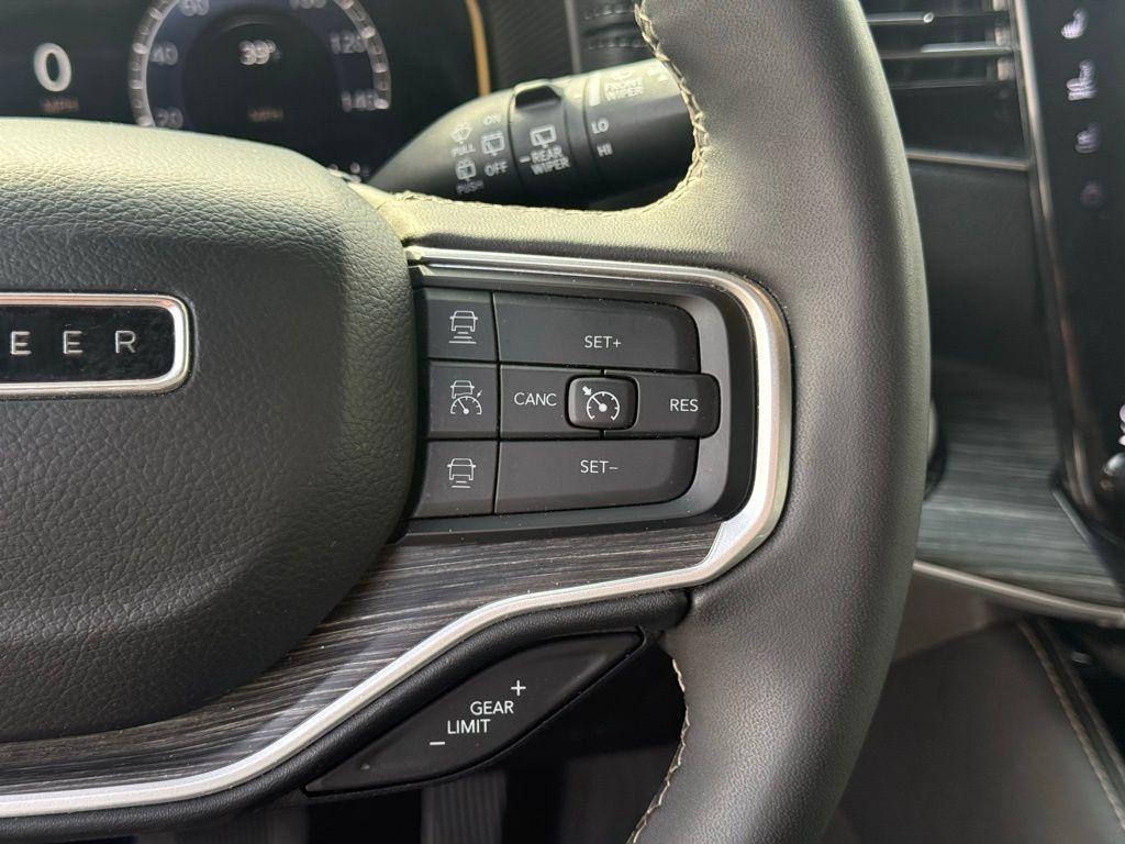 used 2024 Jeep Wagoneer car, priced at $40,128