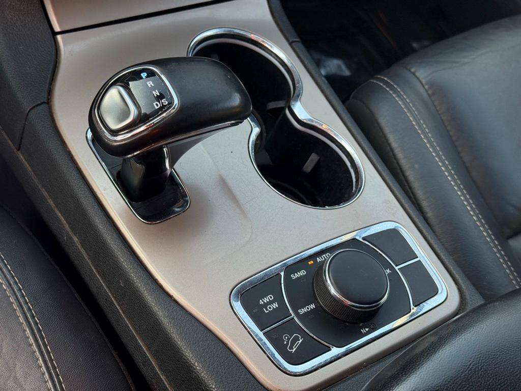 used 2015 Jeep Grand Cherokee car, priced at $12,495