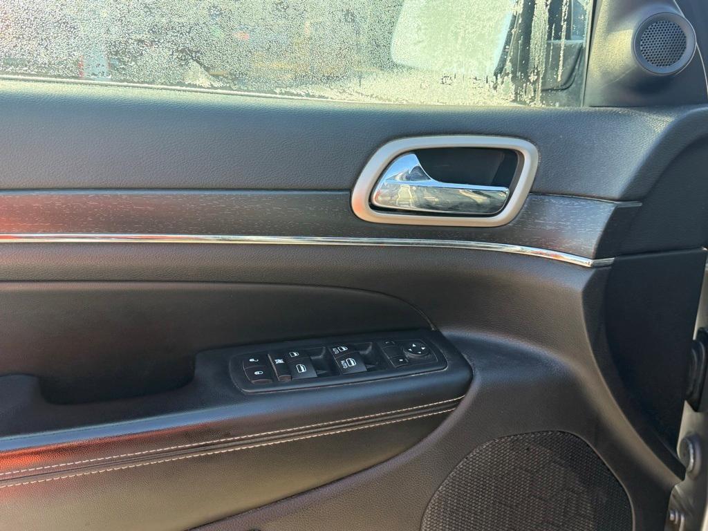 used 2015 Jeep Grand Cherokee car, priced at $12,495