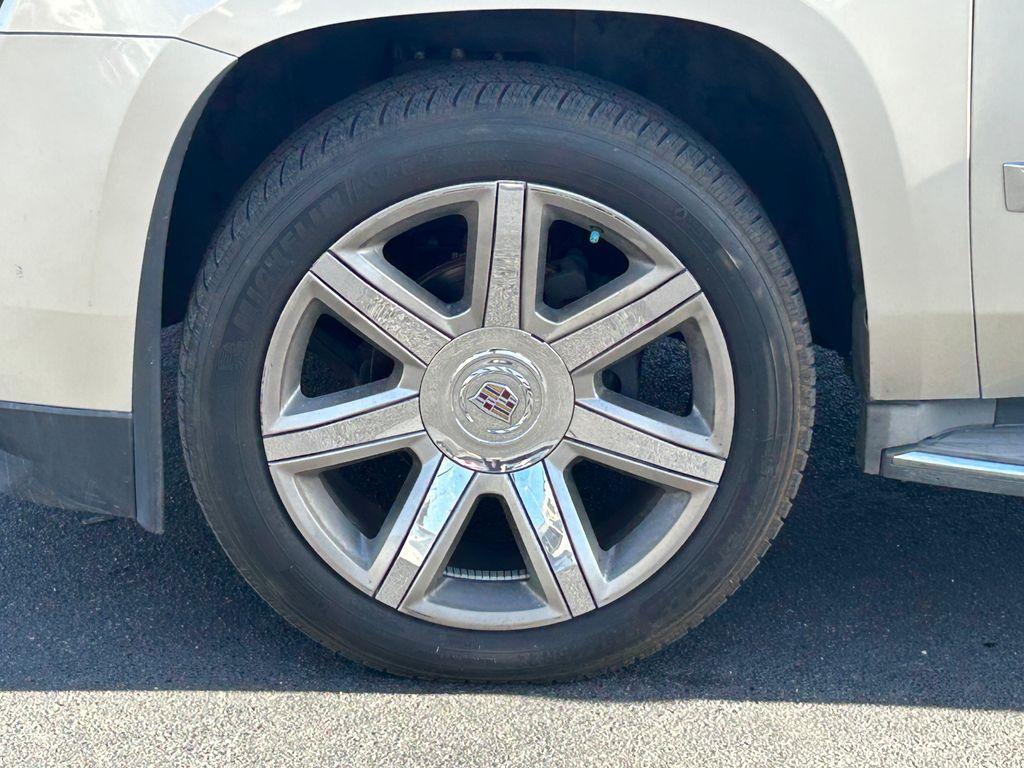 used 2015 Cadillac Escalade car, priced at $20,377